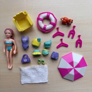 2002 Polly Pocket Splashin’ Fashion Lifeguard Tower with Lea Lot